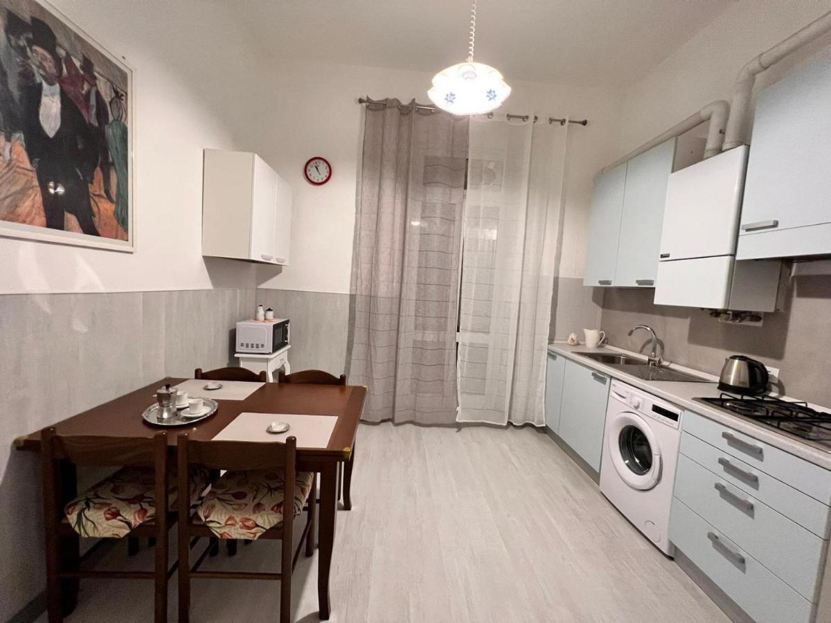 Savona Casa Vacanze Vicino Mare 3 Minuti Wifi ภายนอก รูปภาพ