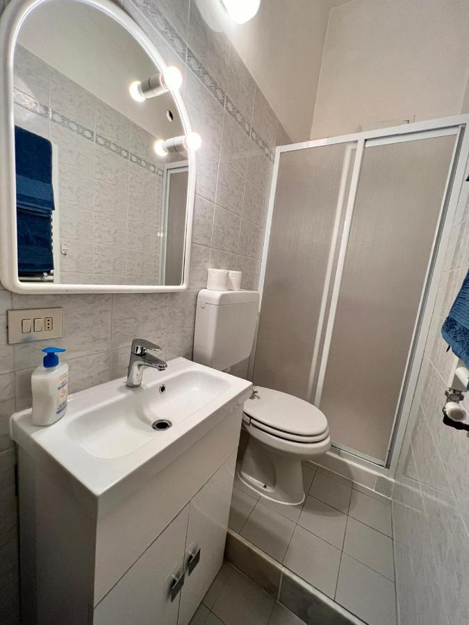 Savona Casa Vacanze Vicino Mare 3 Minuti Wifi ภายนอก รูปภาพ