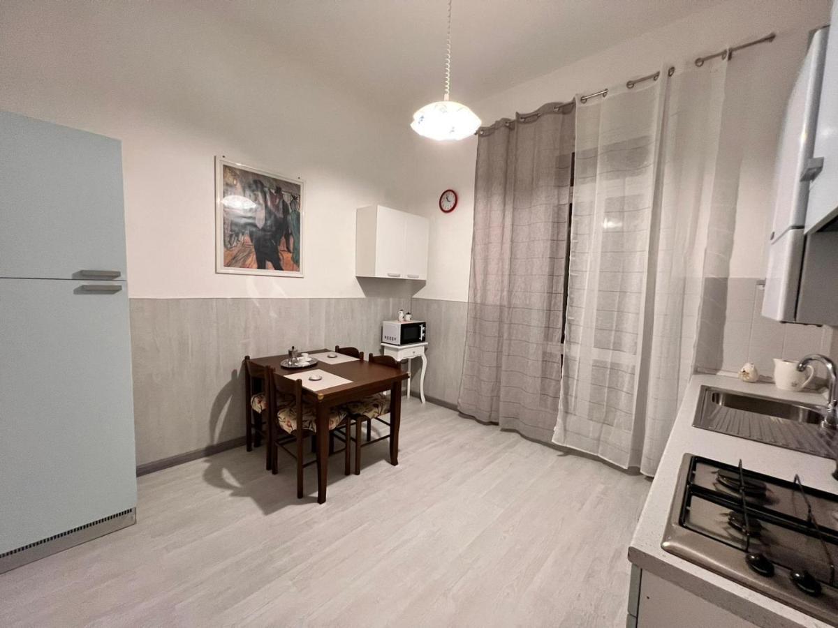 Savona Casa Vacanze Vicino Mare 3 Minuti Wifi ภายนอก รูปภาพ
